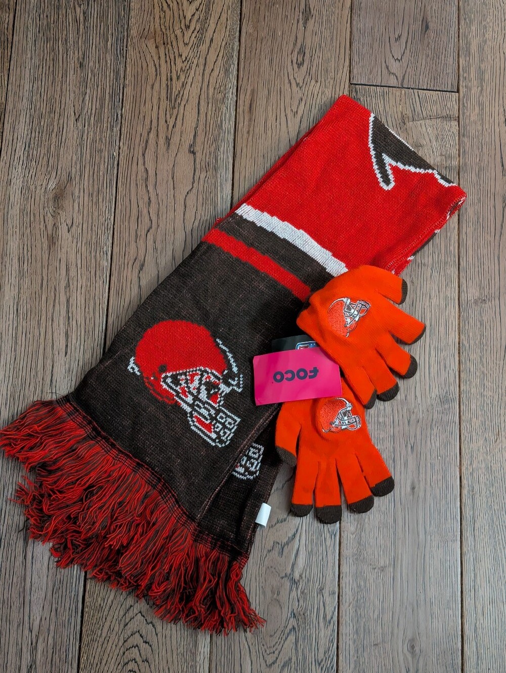 Net! NFL Foco Cleveland Browns Scarf And Gloves Set
